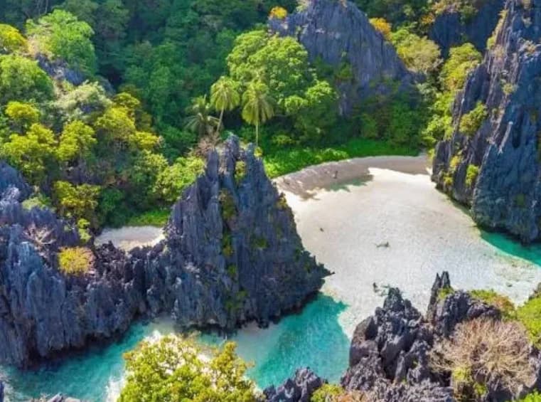 Island Hopping Tour C Joiners with Picnic Lunch (El Nido) — photo 1